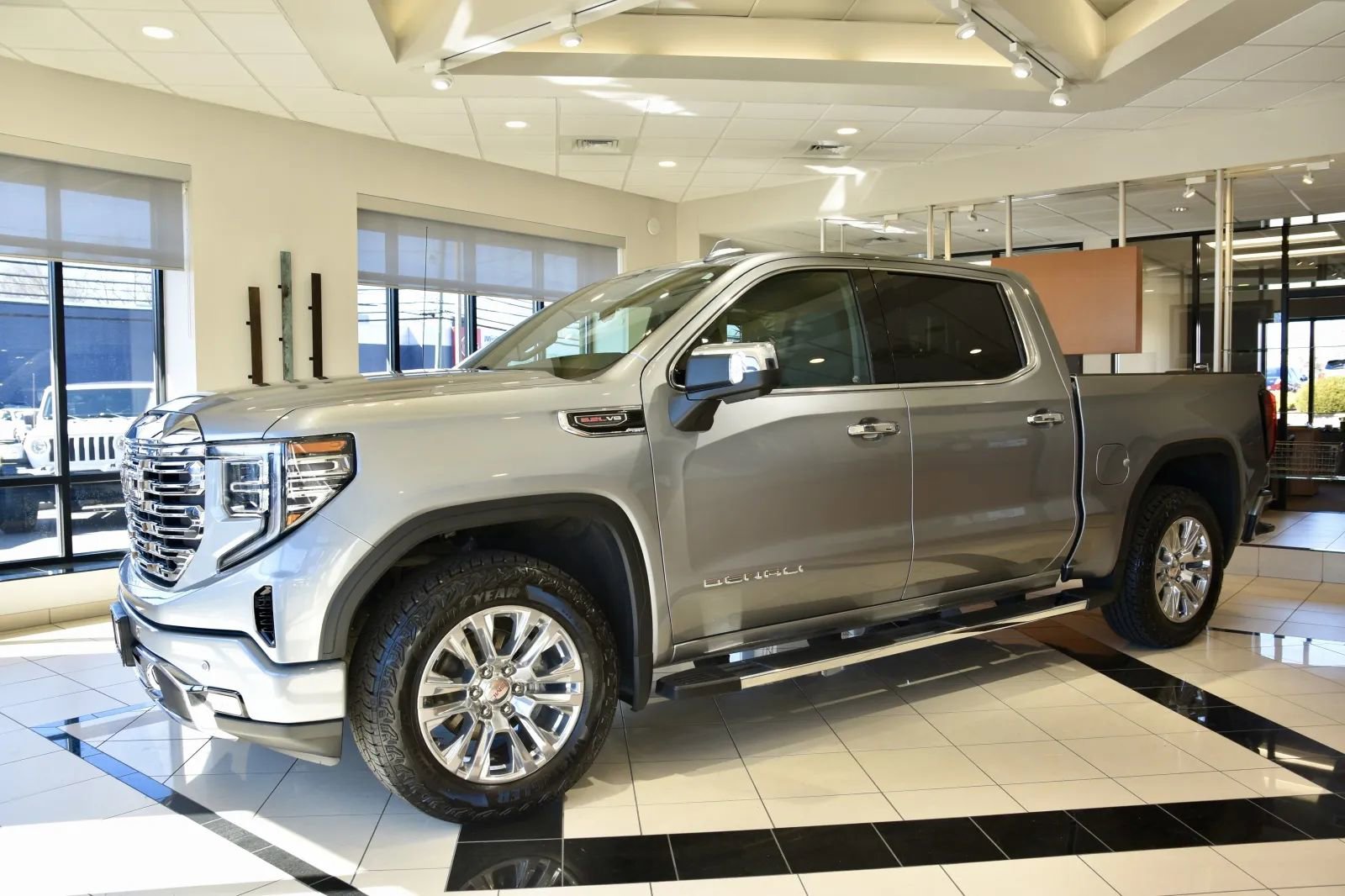 Used 2024 GMC Sierra 1500 Denali w/ Technology Package image 3