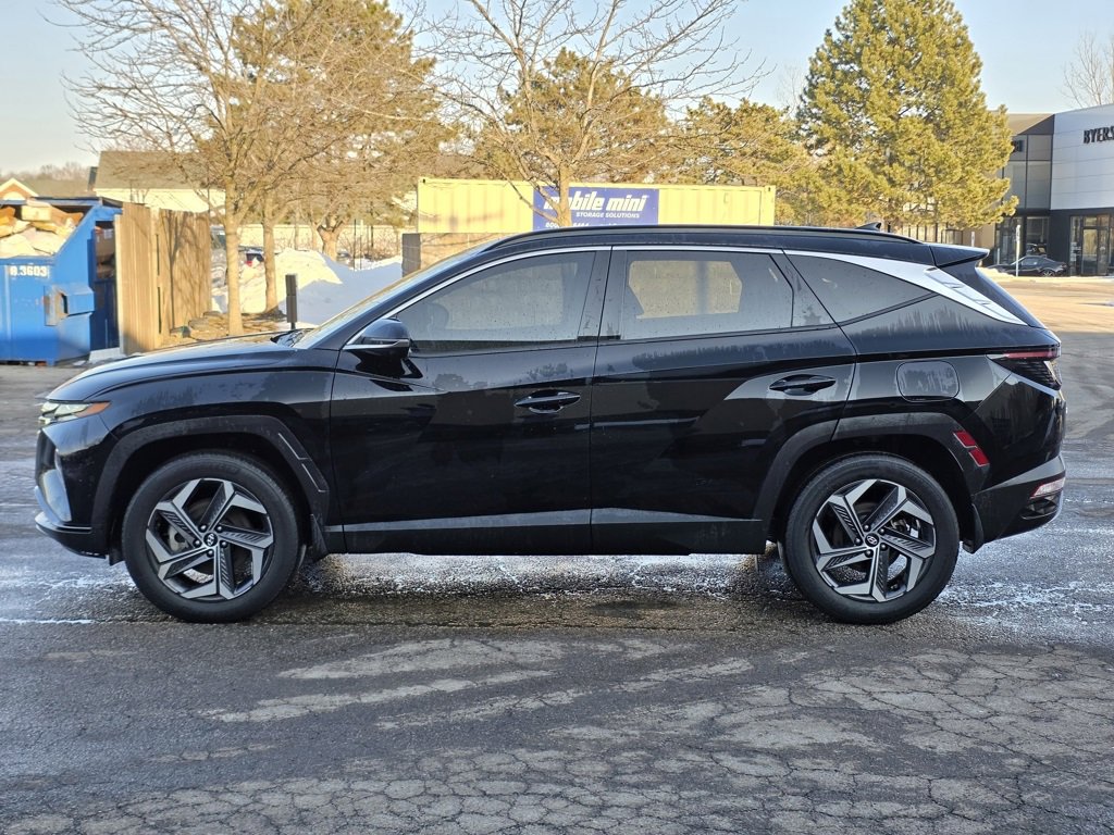 Used 2023 Hyundai Tucson Limited w/ Winter Package image 2