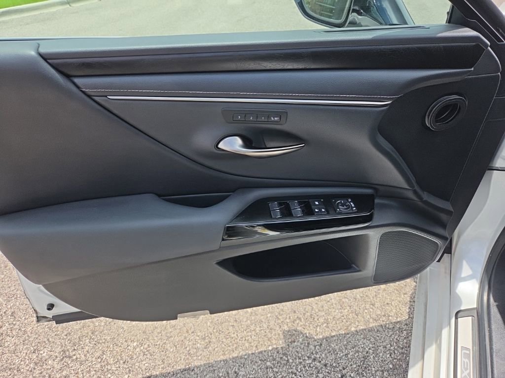 Used 2022 Lexus ES 350 w/ Premium Package FWD image 14