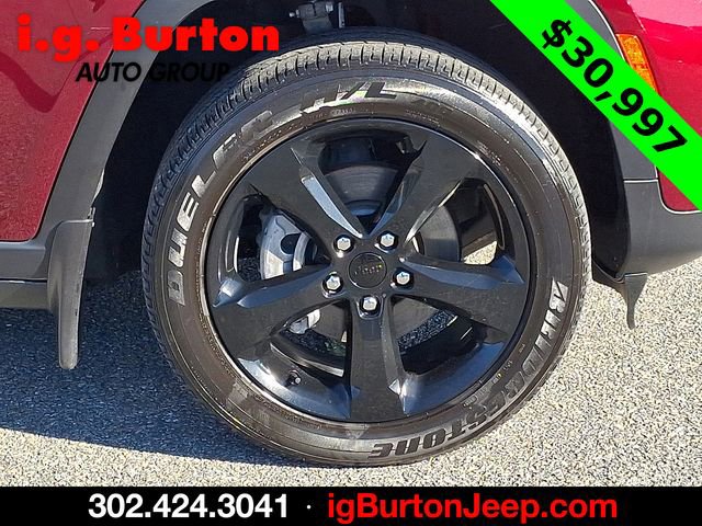 Used 2023 Jeep Grand Cherokee Altitude image 8