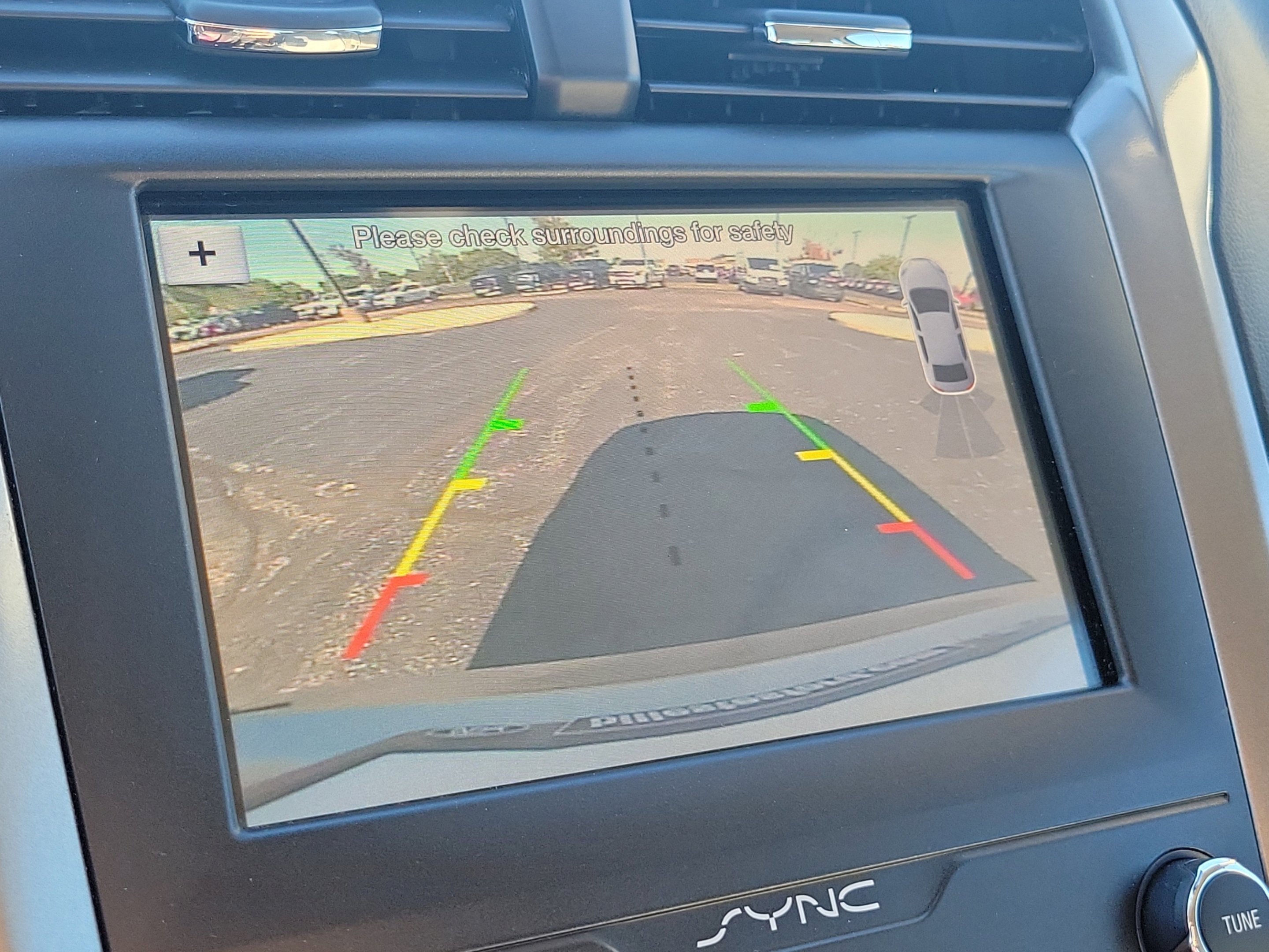 Used 2019 Ford Fusion SE FWD image 24