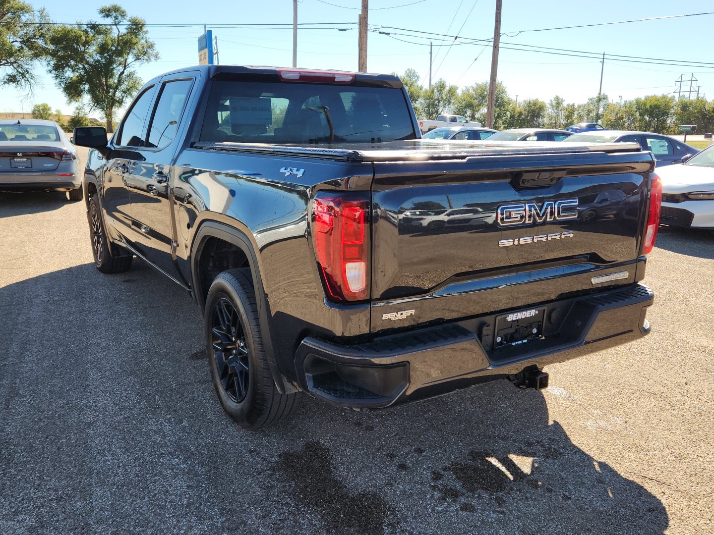 Used 2024 GMC Sierra 1500 Elevation image 3