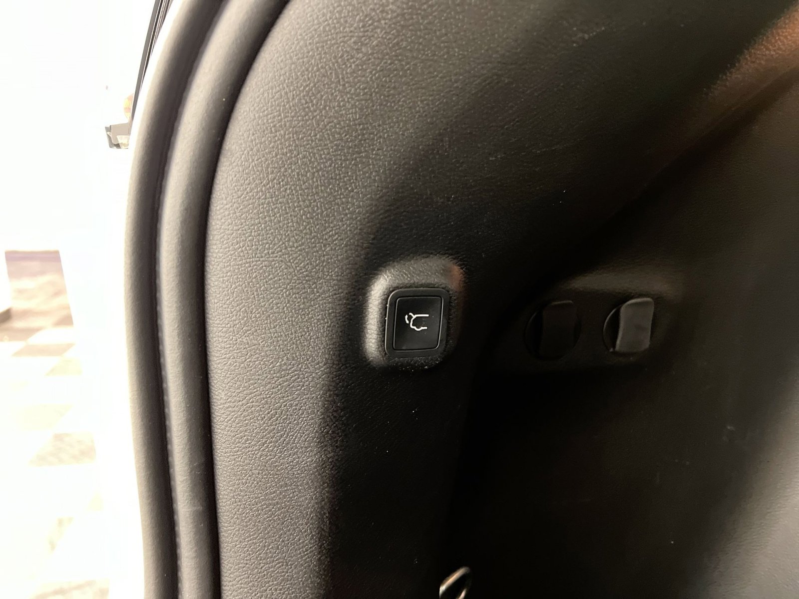 Used 2021 Jeep Cherokee Latitude Lux w/ Sun & Sound Group image 27