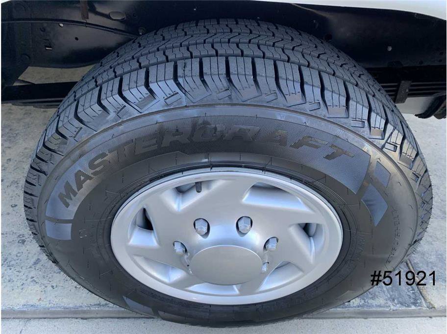 Used 2022 Ford E-350 and Econoline 350 Super Duty w/ Power Windows & Locks Group image 21