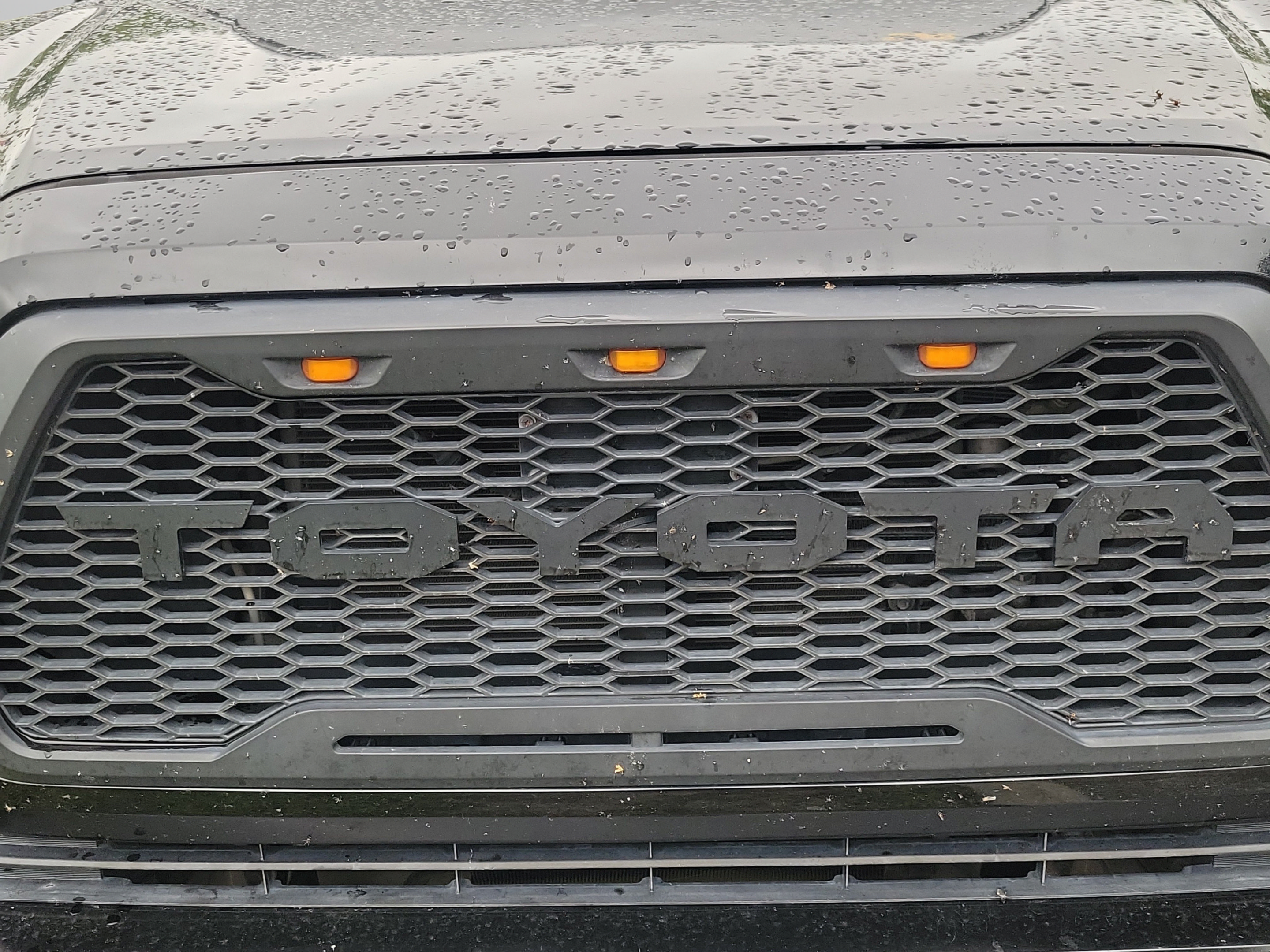 Used 2018 Toyota Tacoma SR5 RWD image 11