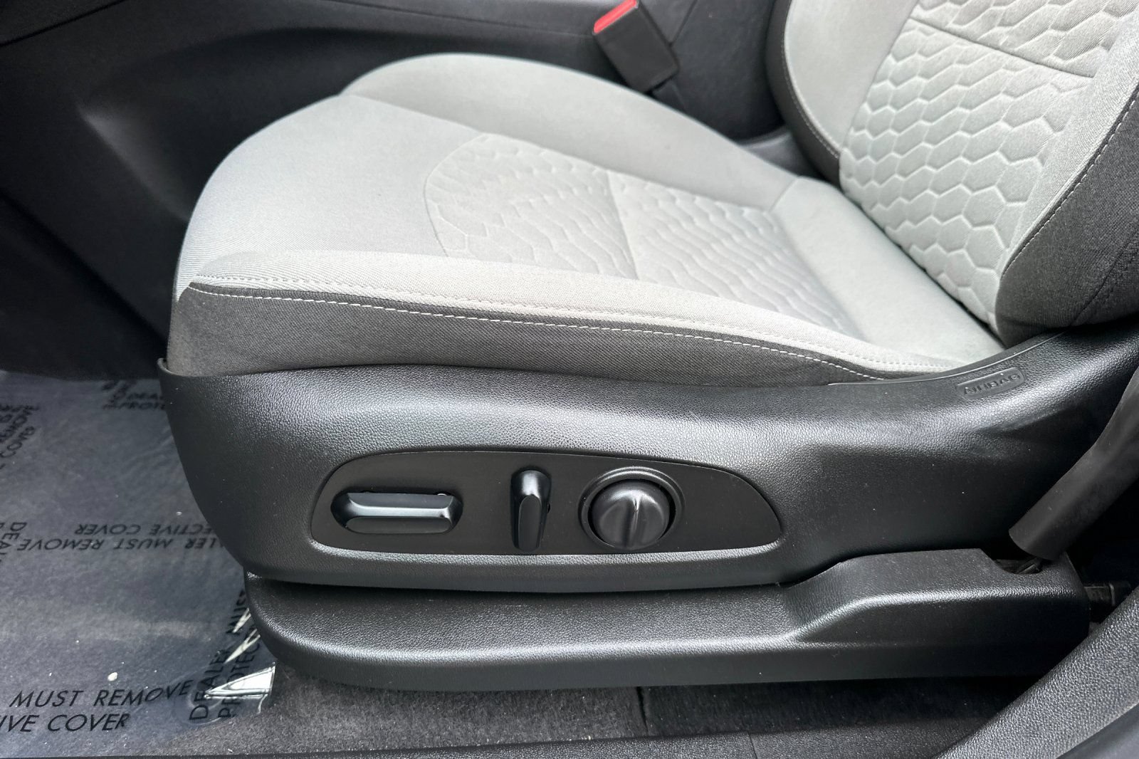Certified 2020 Chevrolet Equinox LS AWD/4WD image 13