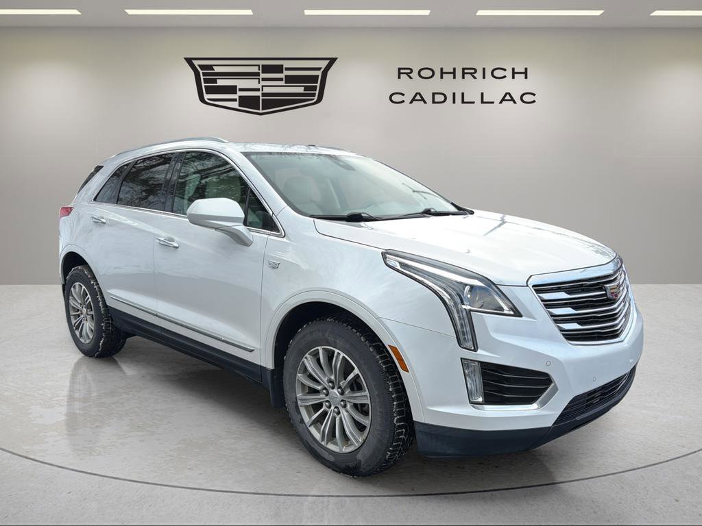 Used 2017 Cadillac XT5 Luxury w/ Driver Awareness Package image 4