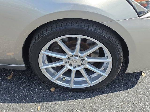 Used 2017 Lexus IS 200t image 8