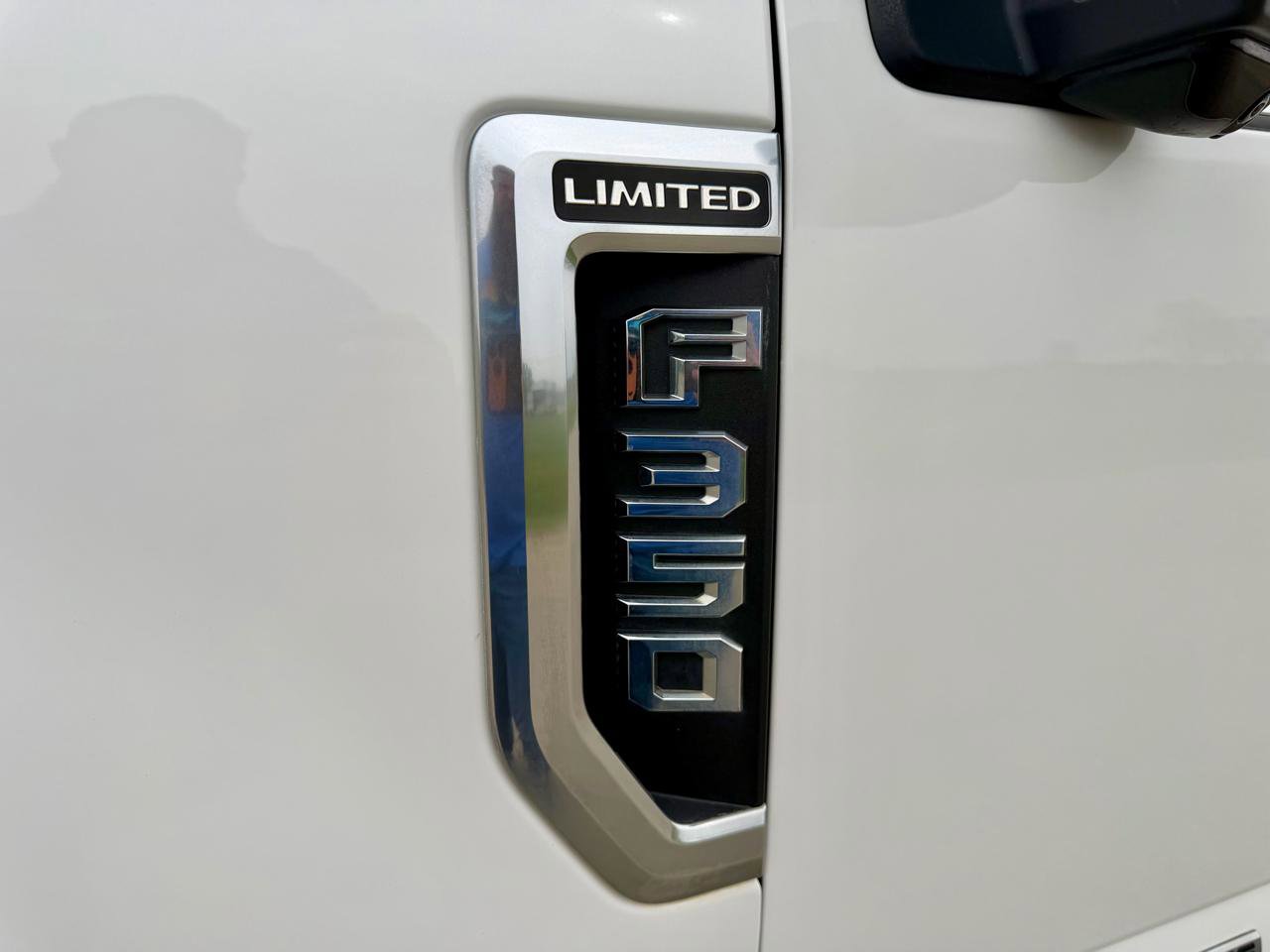 Used 2022 Ford F350 Limited image 15