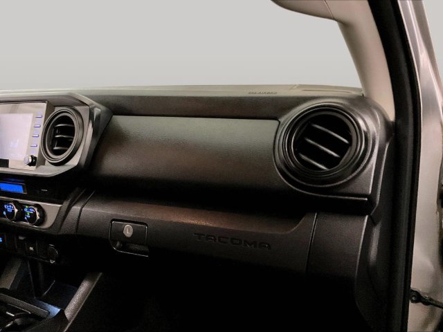 Used 2022 Toyota Tacoma SR AWD/4WD image 15