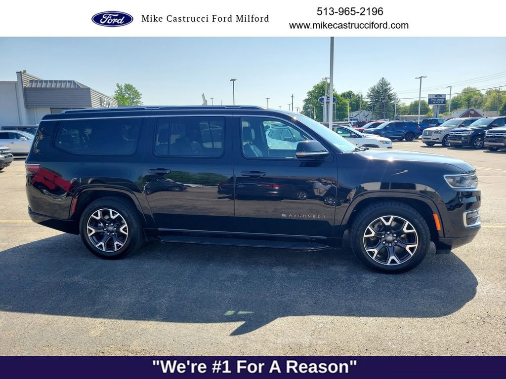 Used 2024 Jeep Wagoneer L Series III w/ Flexible Seating Group AWD/4WD image 6