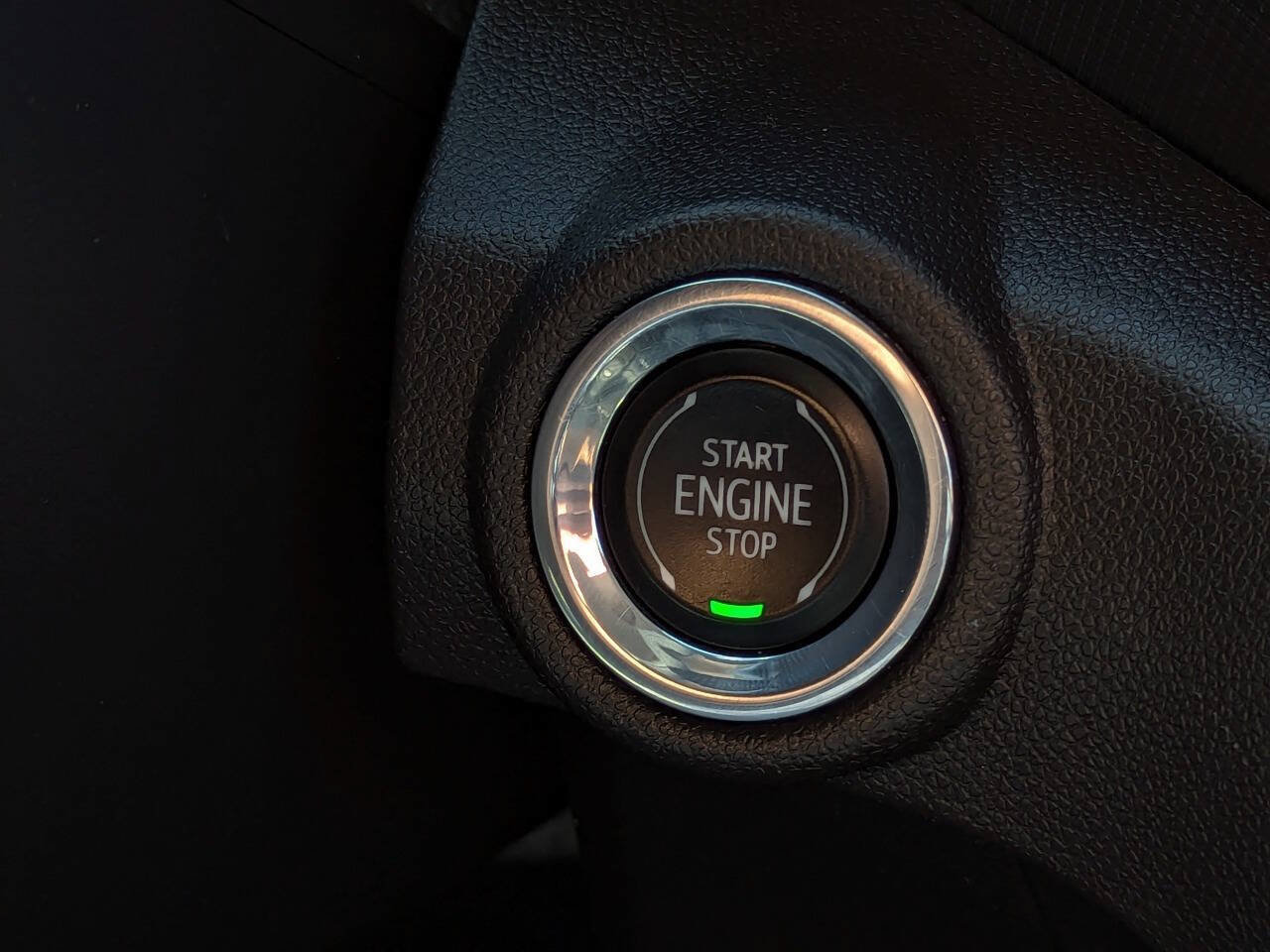 Used 2022 Chevrolet TrailBlazer LT FWD image 24