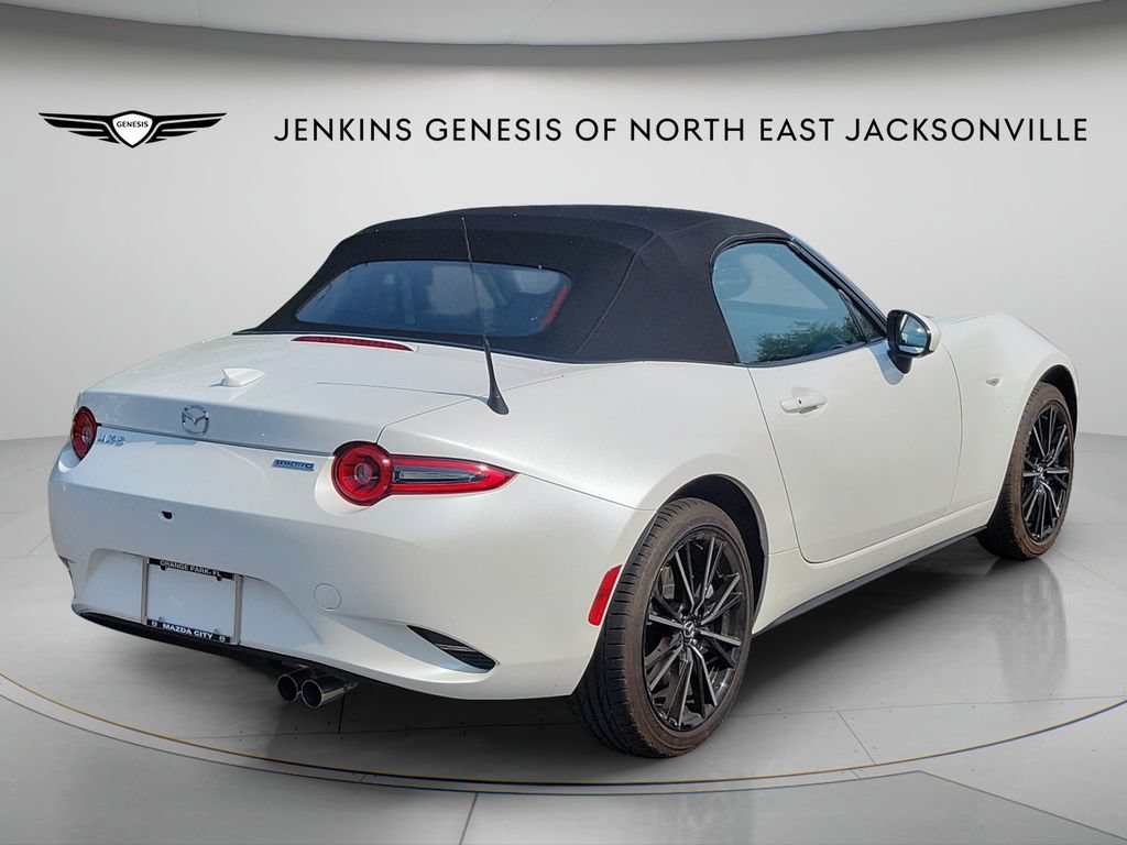 Used 2025 MAZDA MX-5 Miata Grand Touring RWD image 8