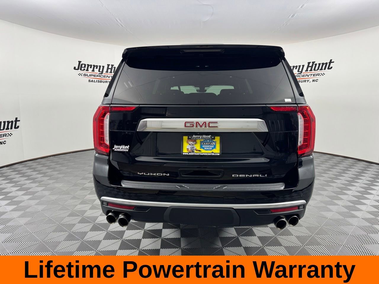 Used 2022 GMC Yukon XL Denali w/ Denali Premium Package image 9