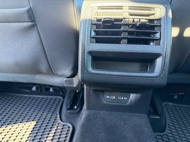 Used 2022 Volkswagen GTI SE FWD image 24