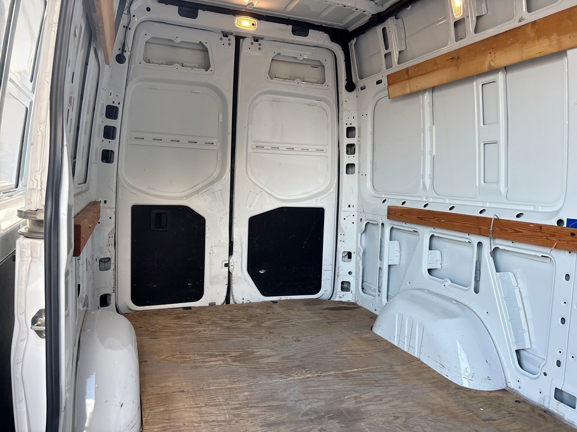 Used 2019 Mercedes-Benz Sprinter 144 Cargo image 25