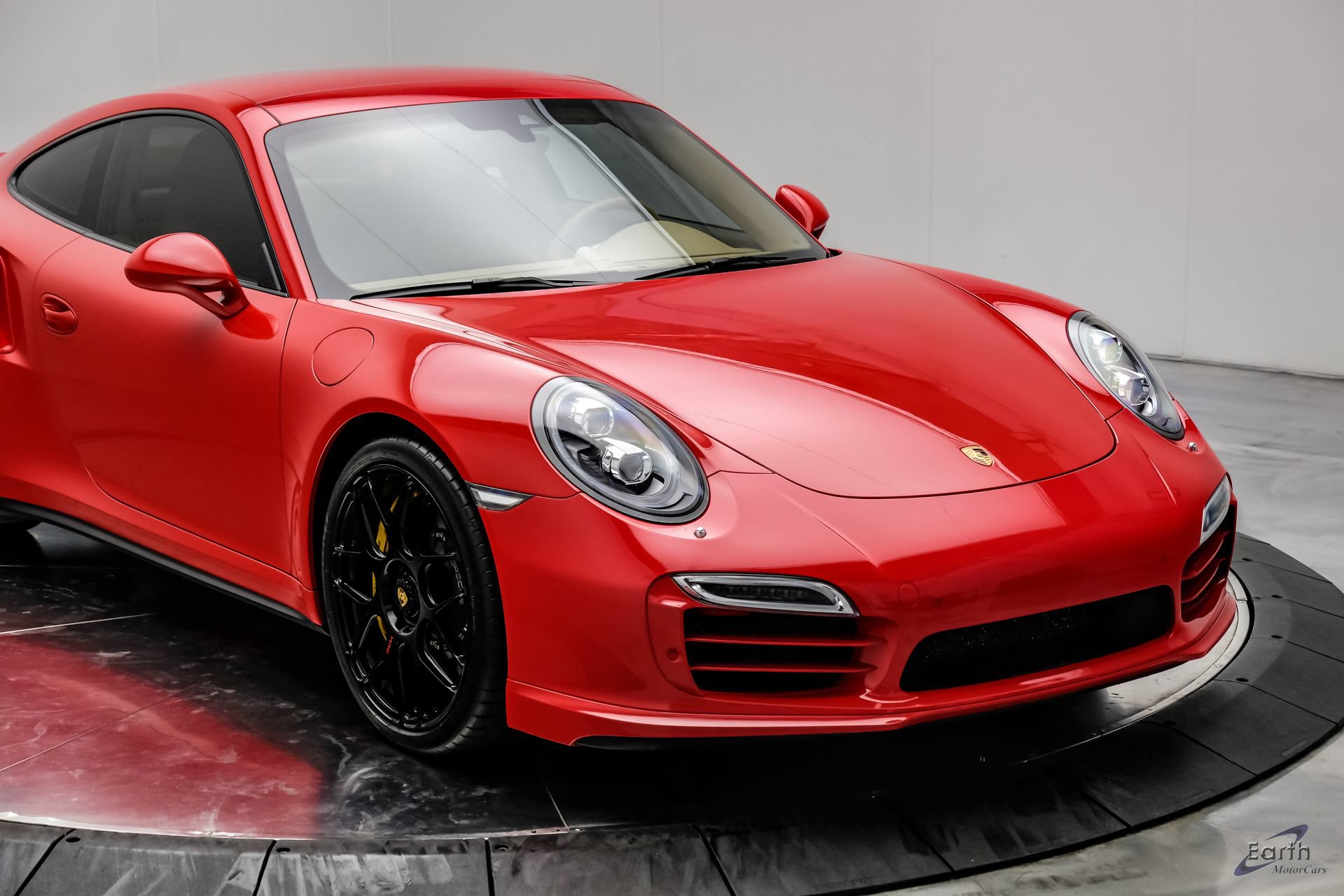 Used 2014 Porsche 911 Turbo S AWD/4WD image 32