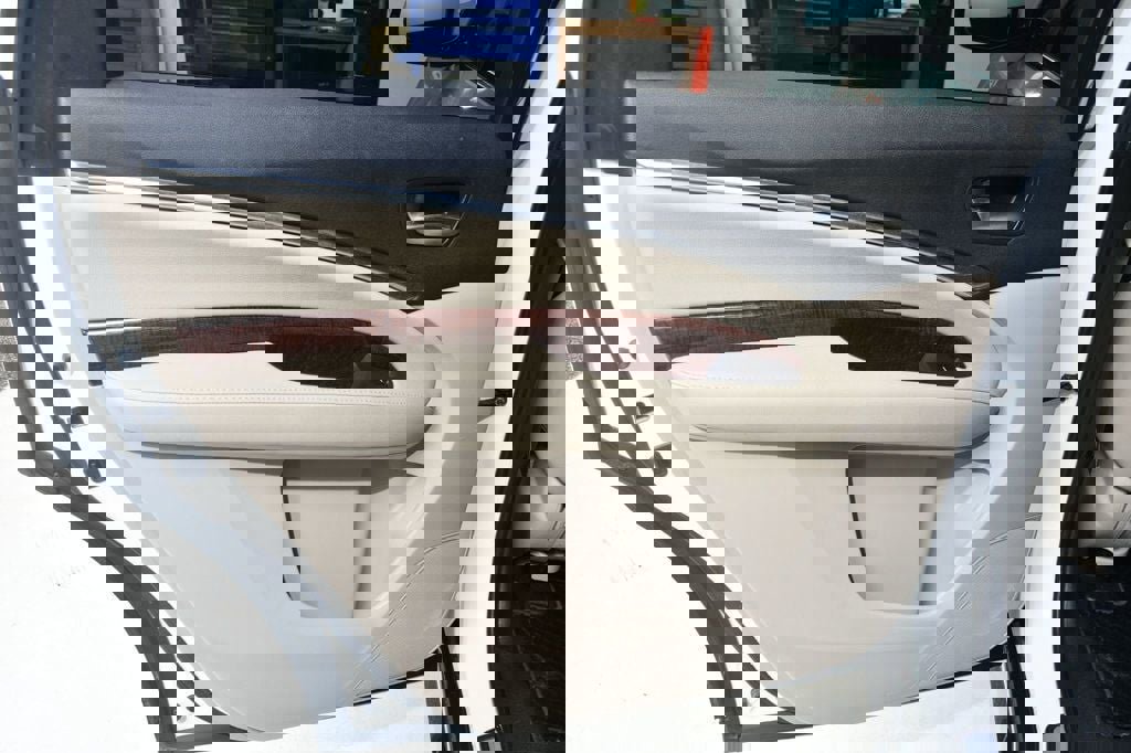 Used 2017 Acura MDX SH-AWD w/ Technology Package image 25