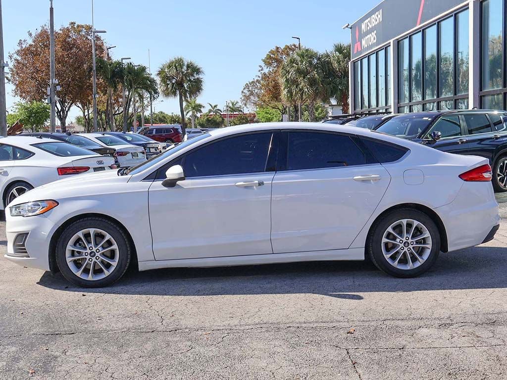 Used 2020 Ford Fusion SE image 16