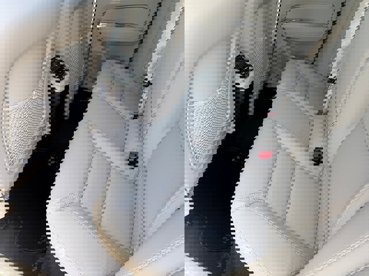 New 2026 Volvo XC60 B5 Ultra w/ Protection Package Premier image 22