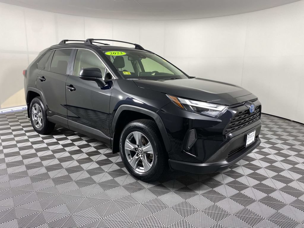 Used 2023 Toyota RAV4 LE AWD/4WD image 1