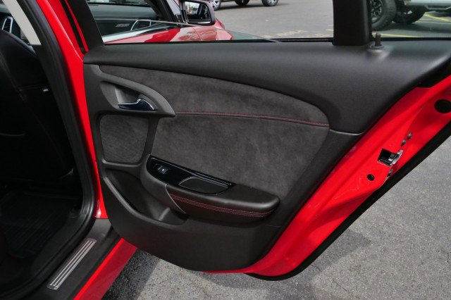 Used 2015 Chevrolet SS / 6.2L V8 / Sunroof / Heated & image 28