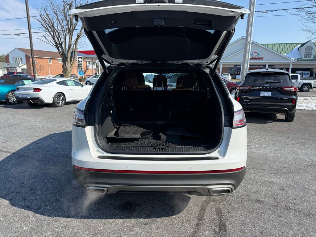 Used 2022 Lincoln Nautilus Reserve image 32