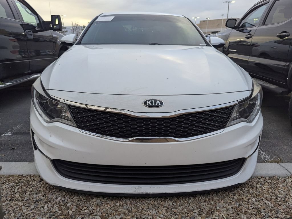 Used 2017 Kia Optima LX w/ Technology Package FWD image 2