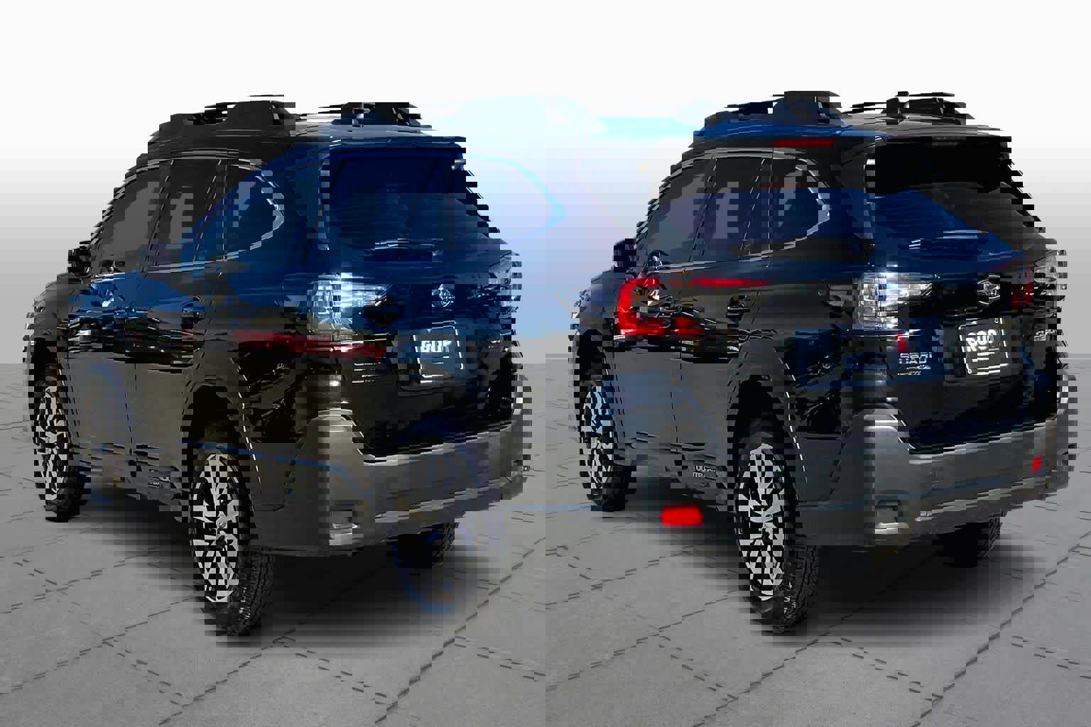 Used 2023 Subaru Outback image 11