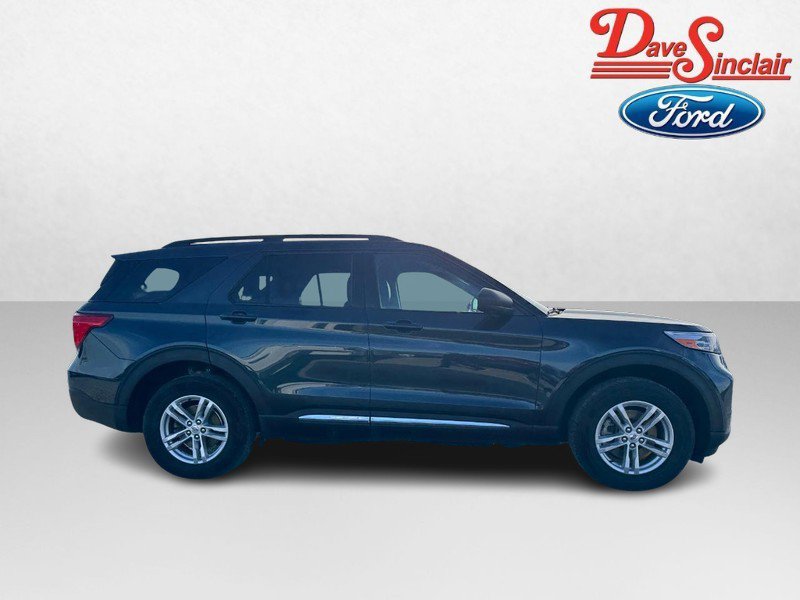 Used 2023 Ford Explorer XLT w/ Equipment Group 202A image 5