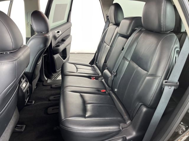 Used 2016 Nissan Pathfinder SL image 45