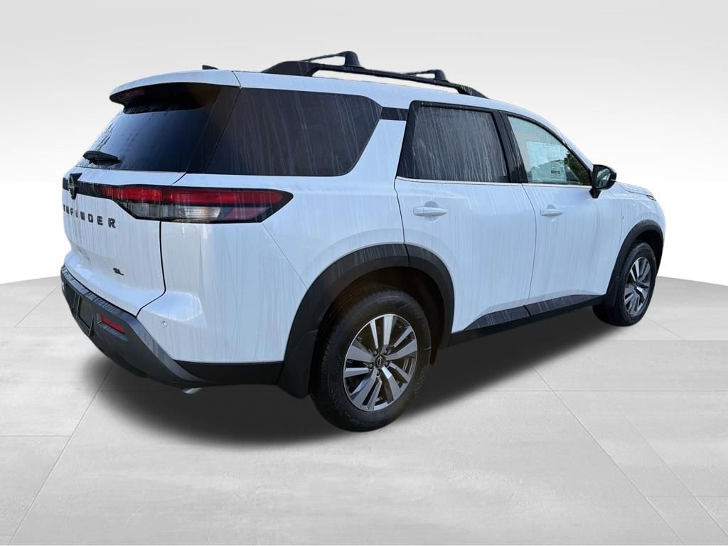 New 2026 Nissan Pathfinder SL image 8