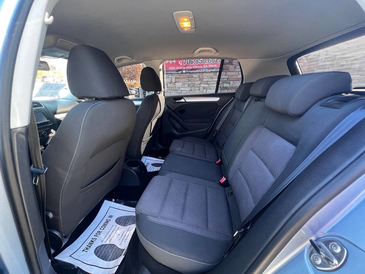 Used 2010 Volkswagen Golf 4-Door image 16