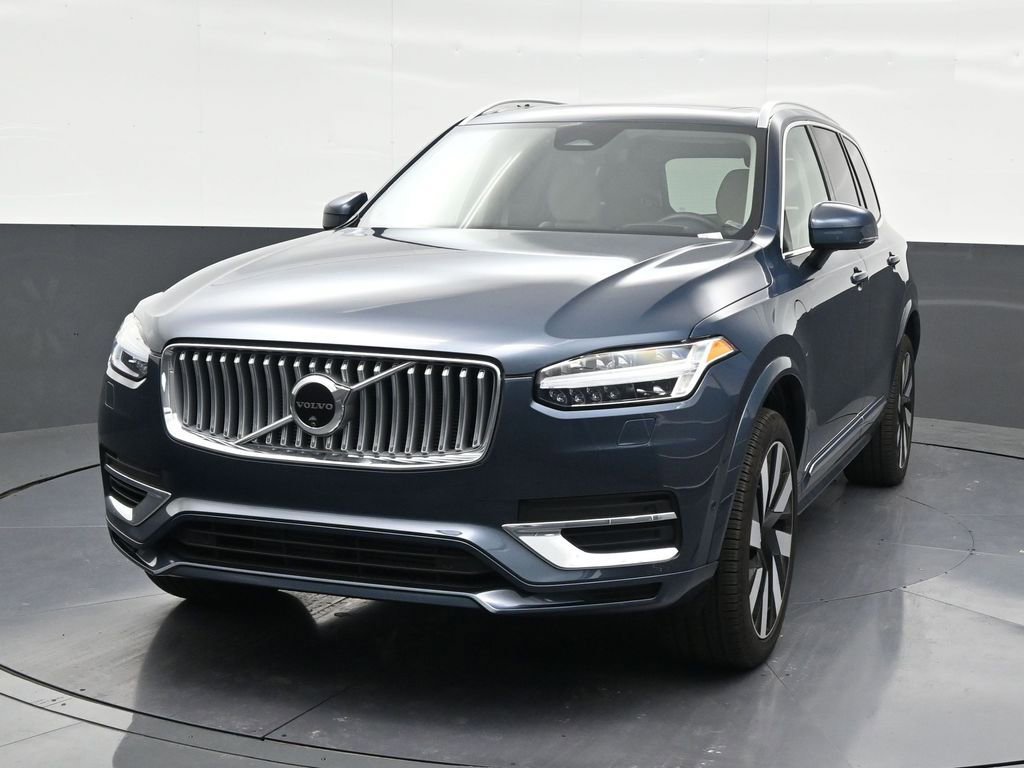 Used 2025 Volvo XC90 T8 Ultra w/ Lounge Package image 9
