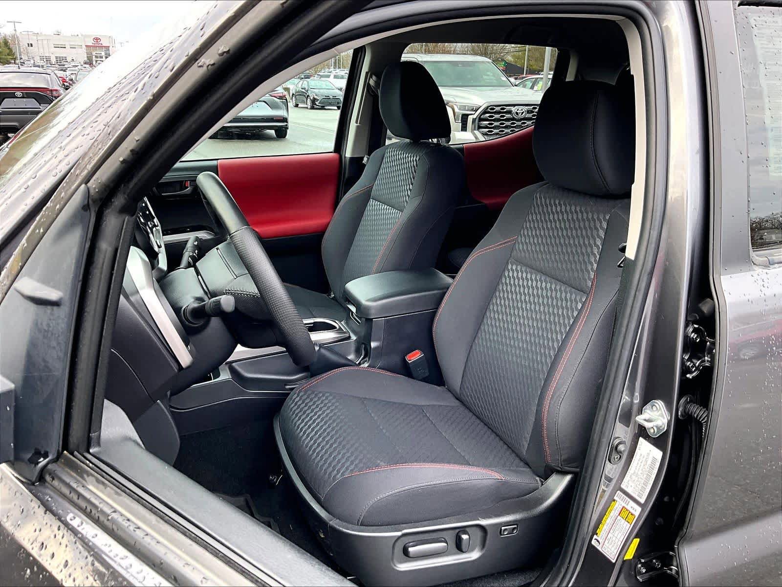 Used 2023 Toyota Tacoma SR5 AWD/4WD image 10