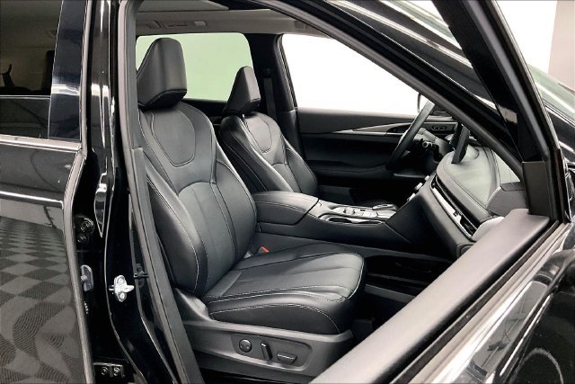 Used 2024 INFINITI QX60 Luxe AWD/4WD image 8