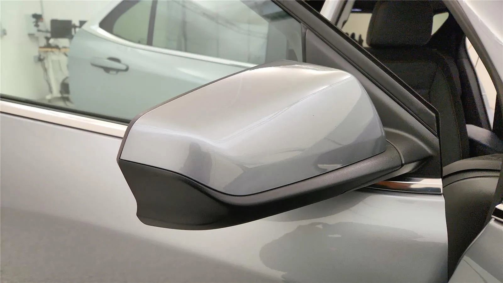 Used 2024 Chevrolet Equinox LT w/ LPO, Floor Liner Package image 18