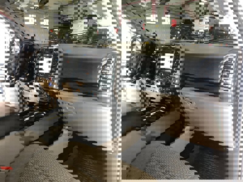 Used 2019 Ford F150 XLT w/ Equipment Group 301A Mid image 17