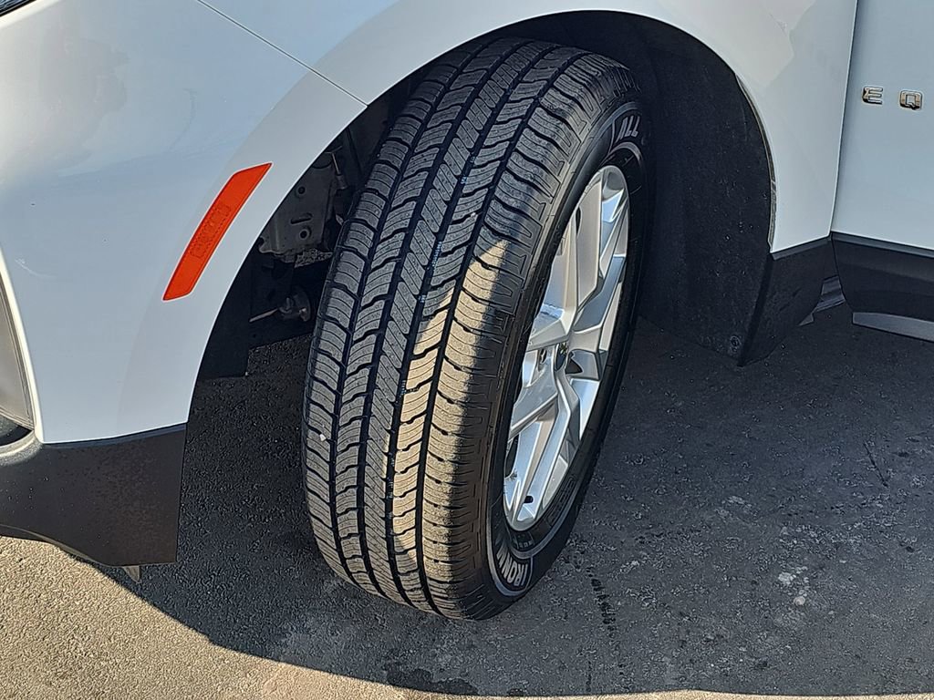 Used 2023 Chevrolet Equinox LT image 34