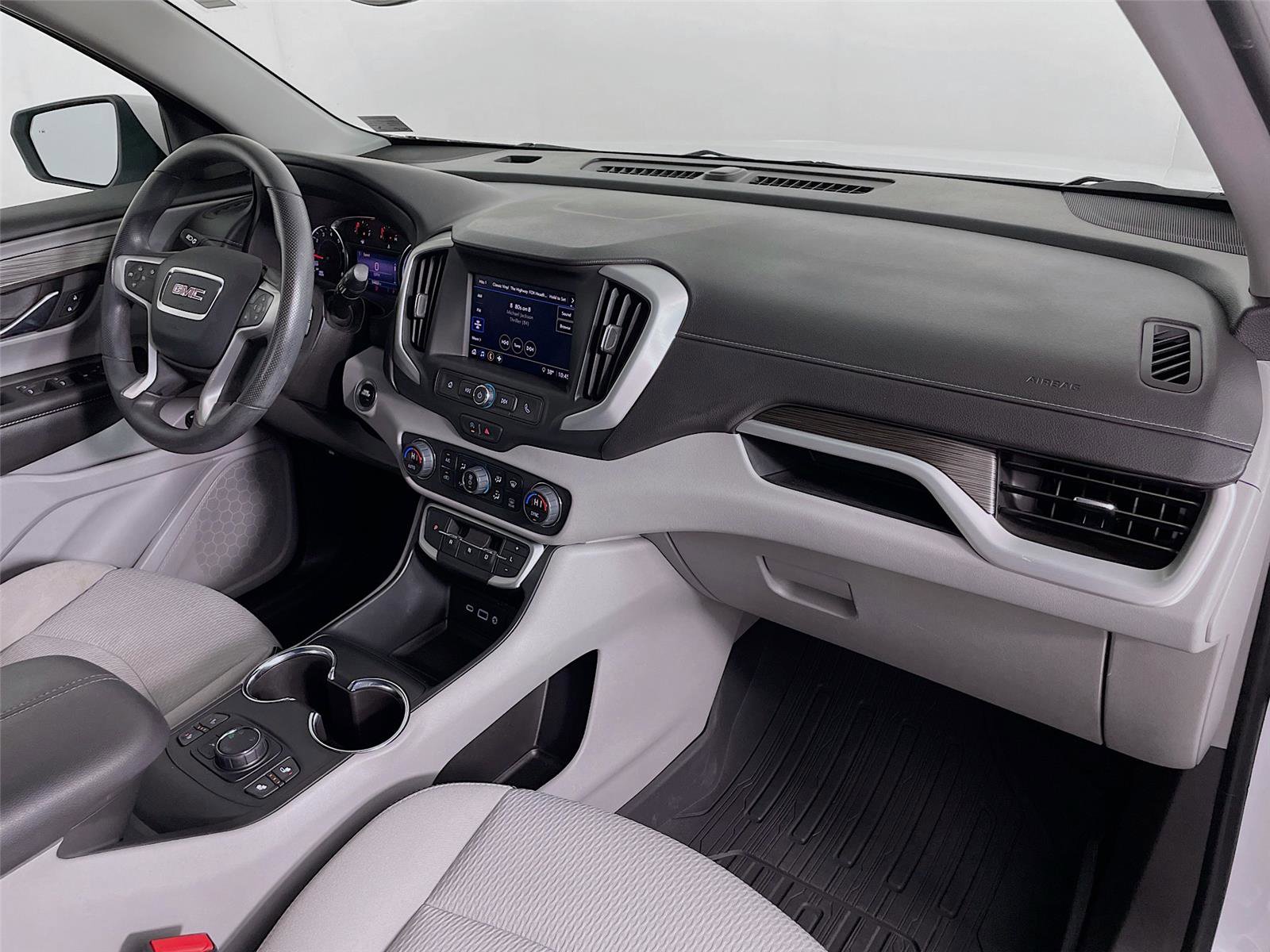 Used 2023 GMC Terrain SLE w/ Driver Convenience Package image 31