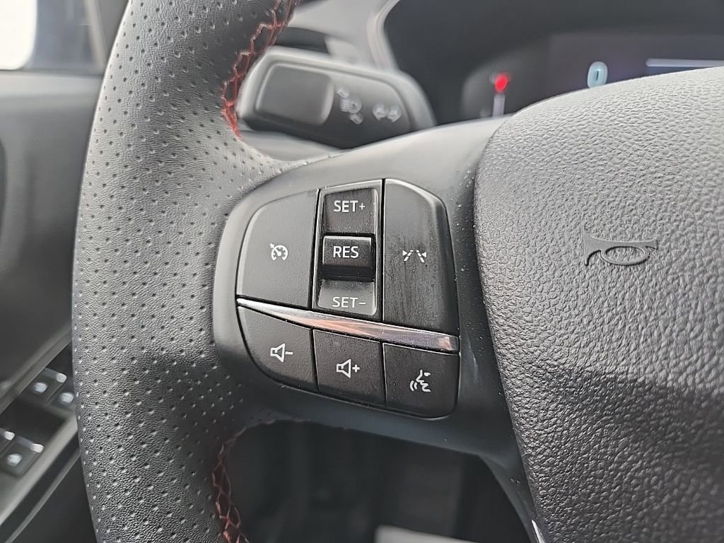 Used 2025 Ford Escape ST-Line image 38