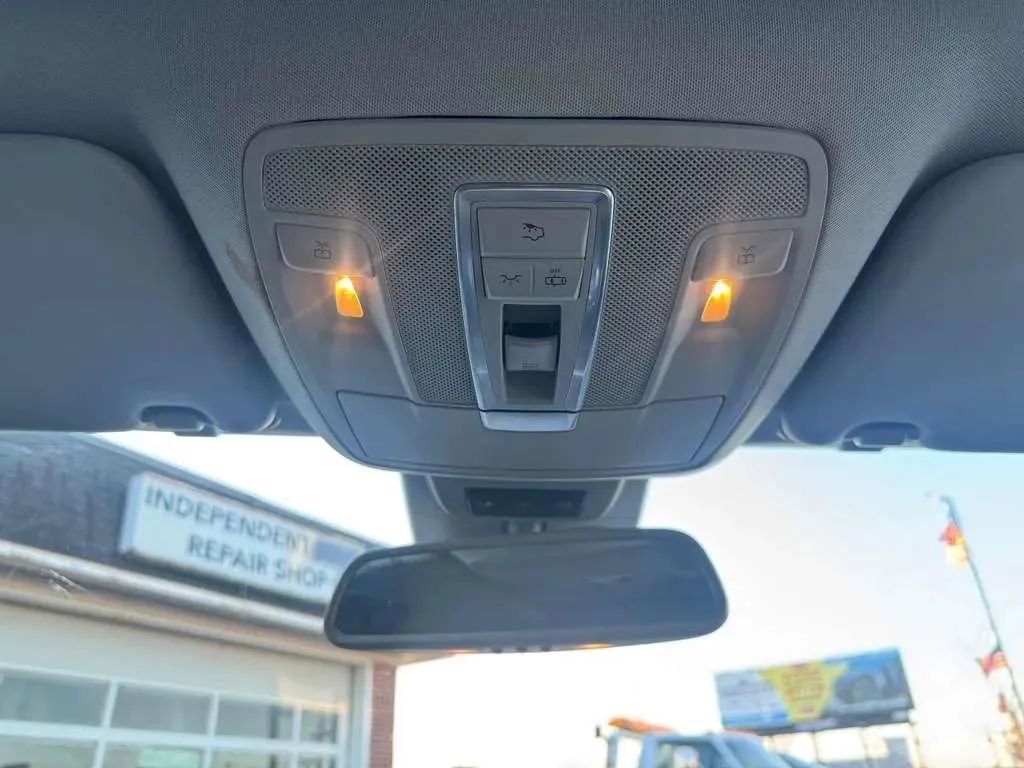 Used 2015 Mercedes-Benz ML 350 4MATIC image 24