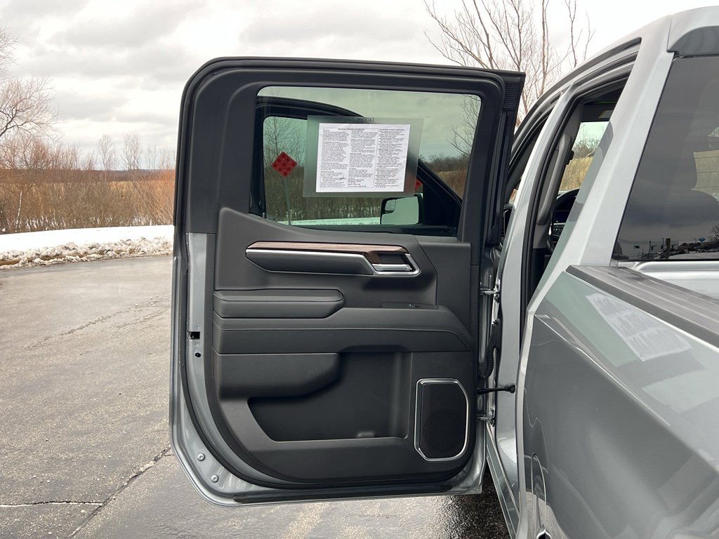 Used 2024 Chevrolet Silverado 1500 LT image 33