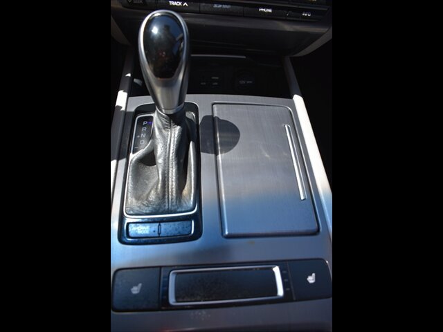 Used 2015 Hyundai Genesis 3.8 RWD image 12