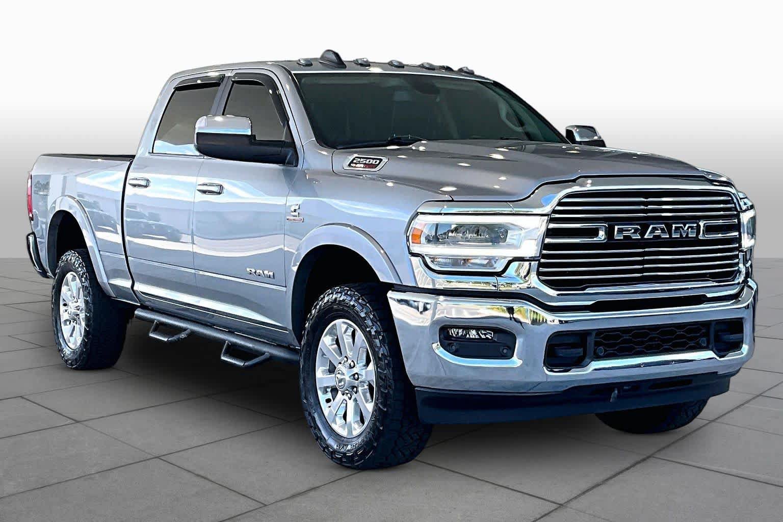 Used 2022 RAM 2500 Laramie AWD/4WD image 2