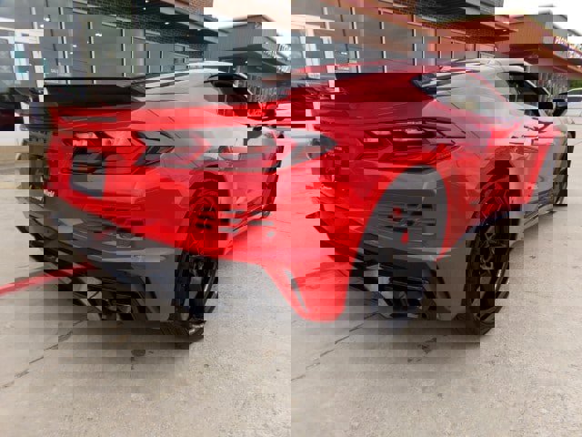 Used 2025 Chevrolet Corvette E-Ray w/ Stealth Interior Trim Package AWD/4WD image 5