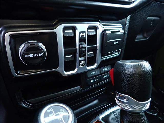 Used 2023 Jeep Wrangler Unlimited AWD/4WD image 17