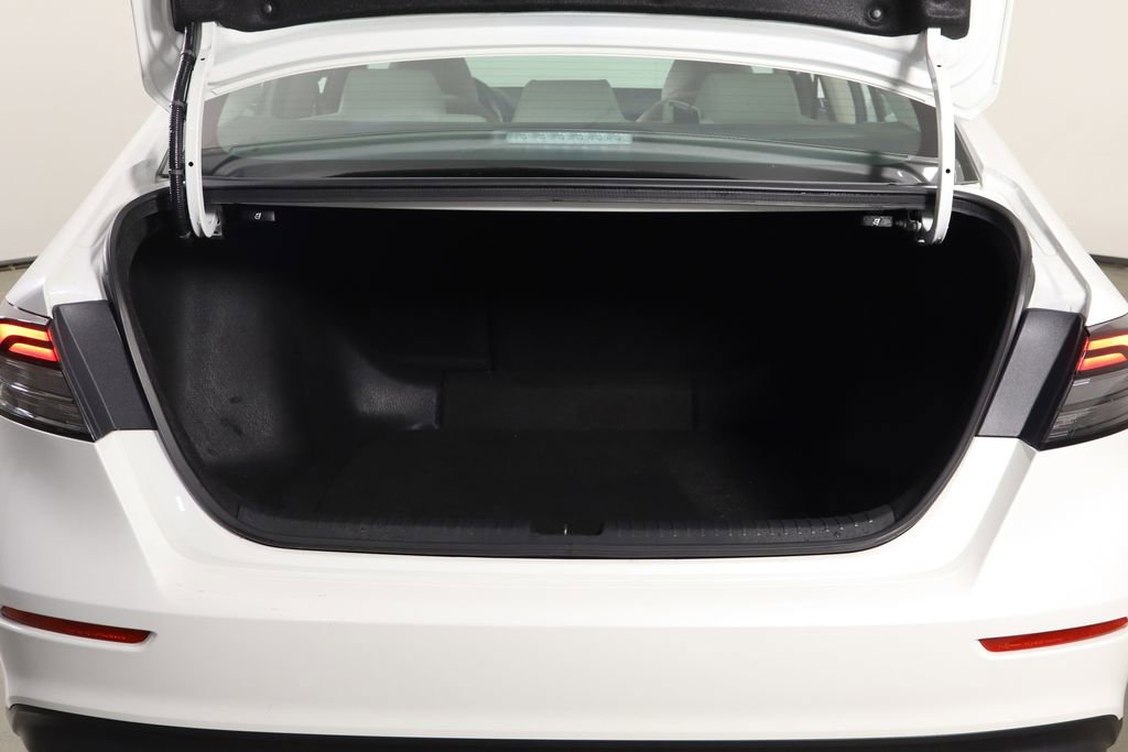 Used 2025 Honda Accord SE image 16