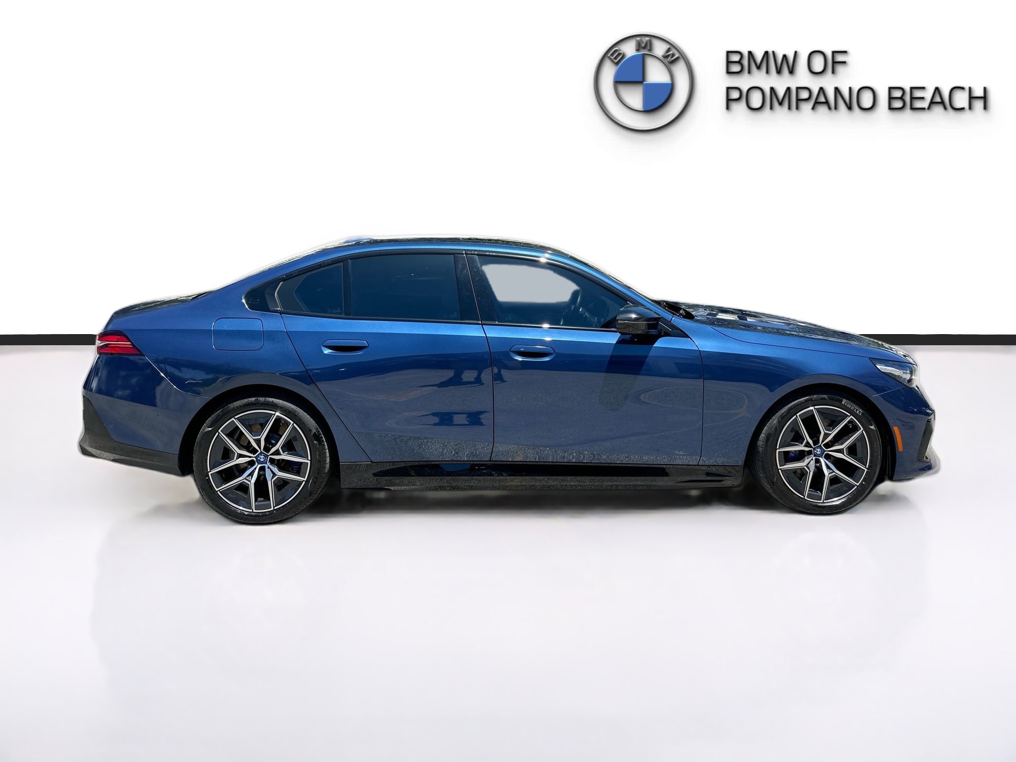 Used 2024 BMW i5 M60 w/ Premium Package AWD/4WD image 8