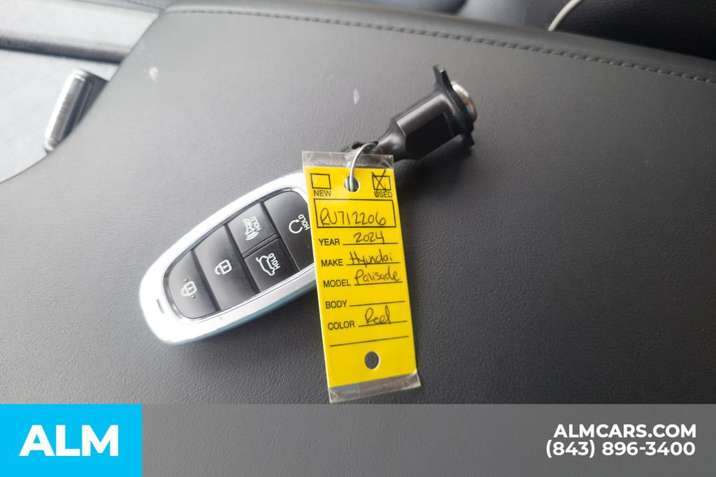 Certified 2024 Hyundai Palisade Limited AWD/4WD image 17